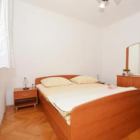 Arbanija 5228e *
