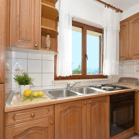 Arbanija 5228e Appartement Trogir