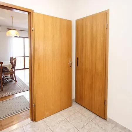 Arbanija 5228e Appartement