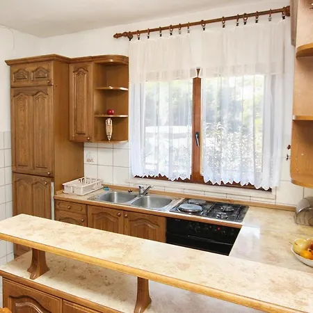 Arbanija 5228e Appartement *