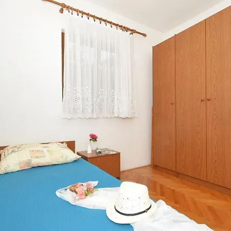 Appartement Arbanija 5228e *
