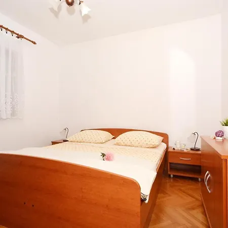 Appartement Arbanija 5228e *