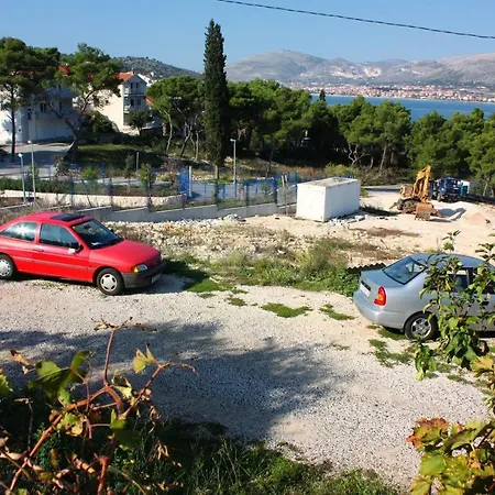 Arbanija 5228e * Trogir